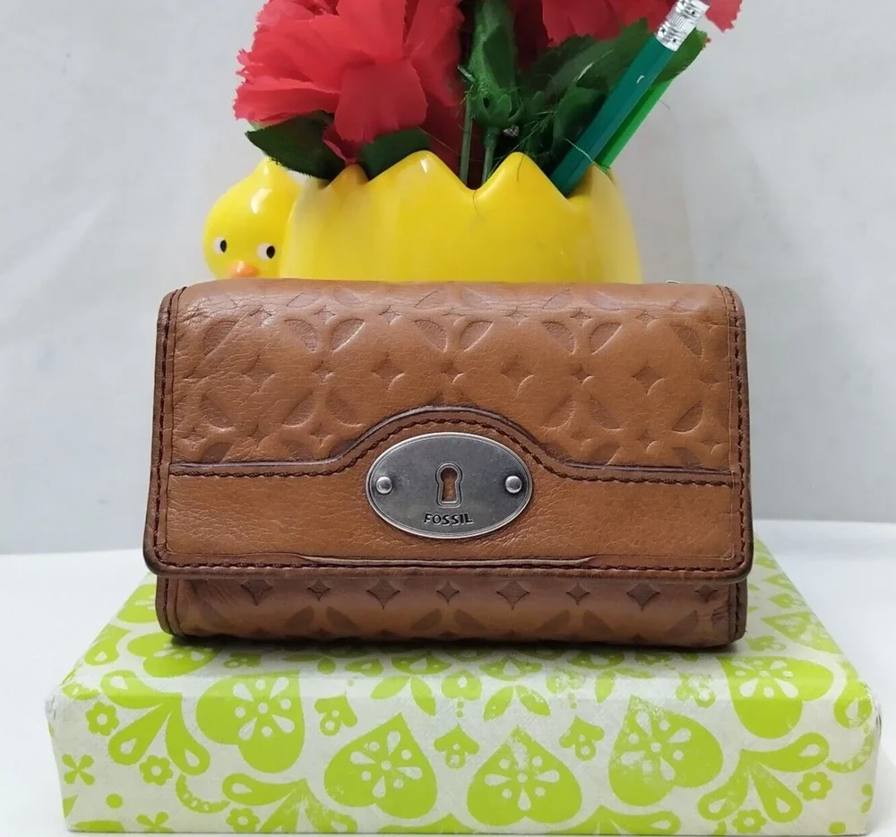 Fossil Brown Leather Credit Card ID Window Trifold Wallet